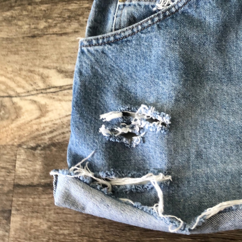 Wrangler high waisted shorts - Picture 6 of 8